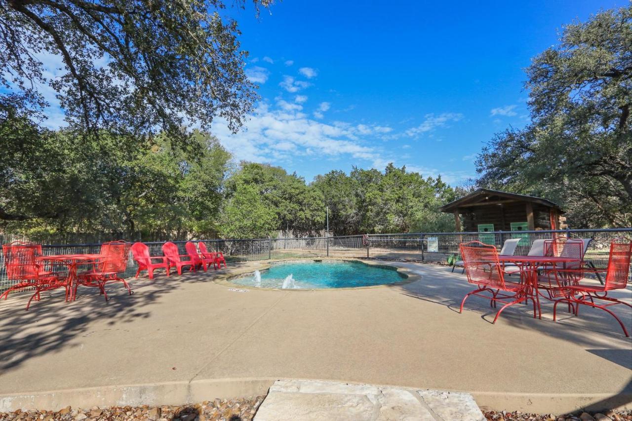 Wimberley Log Cabins Resort And Suites- Unit 8 Экстерьер фото